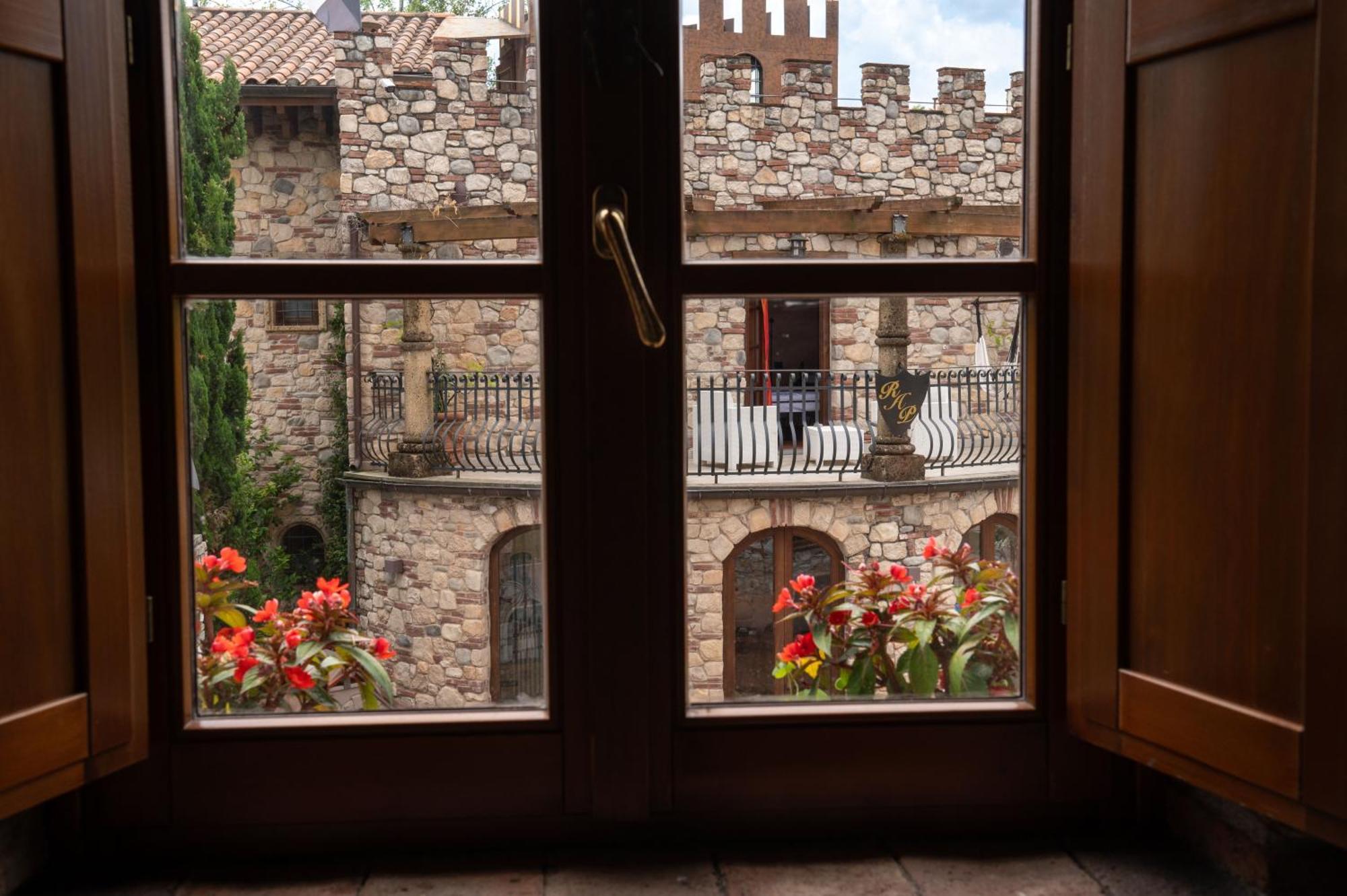 Bed and Breakfast Castello Dei Templari Лукка Экстерьер фото
