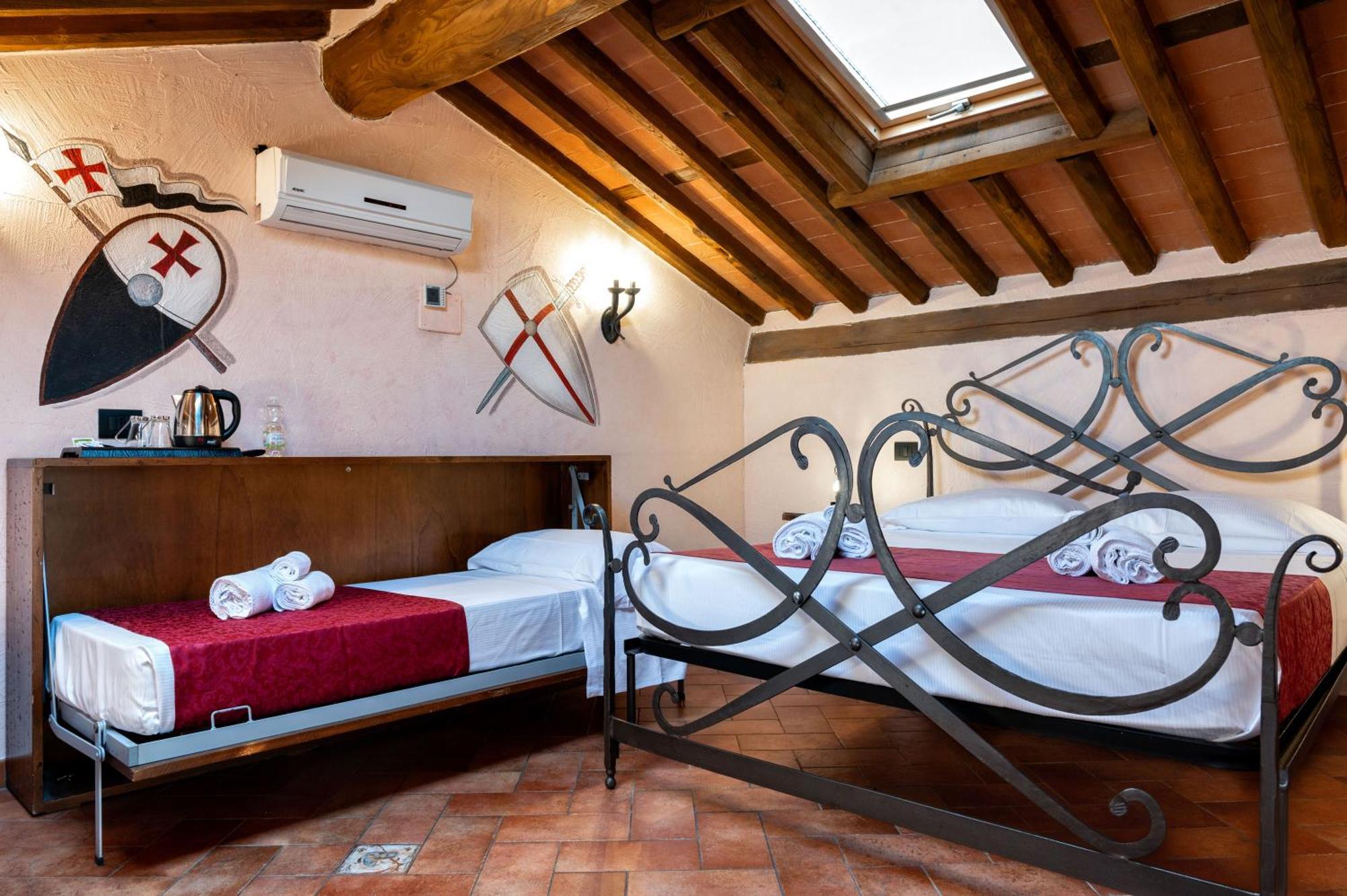 Bed and Breakfast Castello Dei Templari Лукка Экстерьер фото