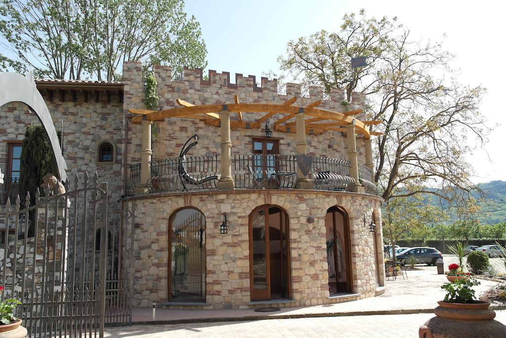 Bed and Breakfast Castello Dei Templari Лукка Экстерьер фото